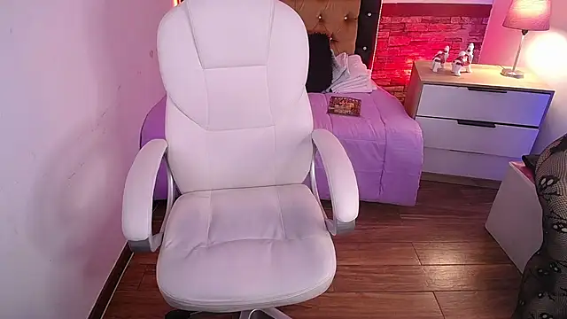 Alexaamoon  online show from February 2025 02:00:02 PM