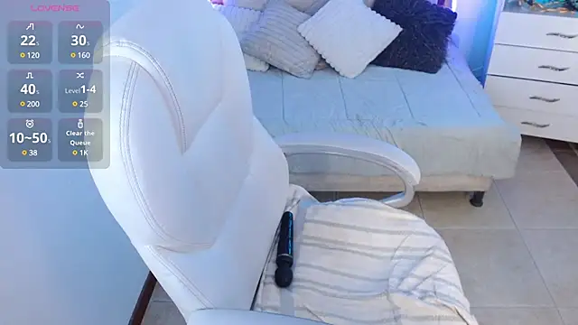 Alexaamoon  online show from March 2025 05:24:02 PM