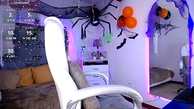 Alexaamoon  online show from October 2025 04:35:02 PM