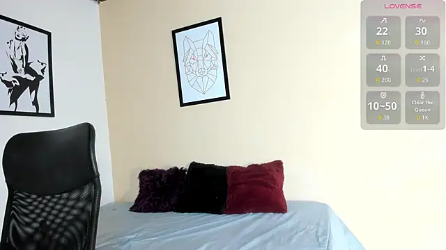 Snapshot of Violetta_0 chatting on March 2026 12:28:01 PM Violetta 0 online show from March 2026 12:28:01 PM