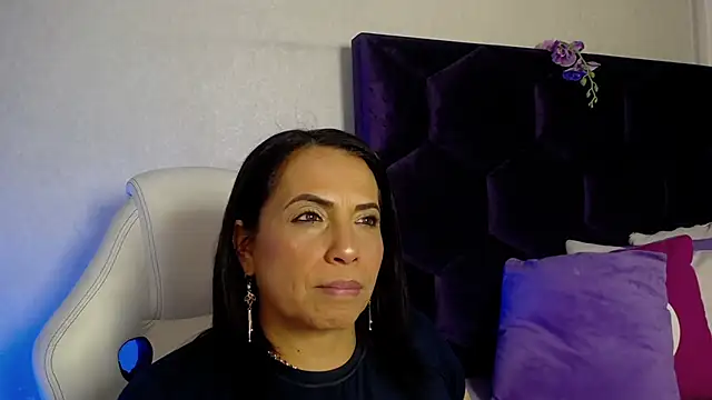 GochitaWild online show from November 2025 08:24:02 PM