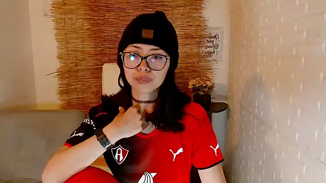 Luna 7 777 online show from March 2025 04:25:02 AM