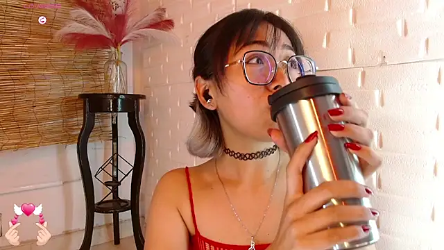 Snapshot of Luna_7_777 chatting on February 2026 05:28:02 AM Luna 7 777 online show from February 2026 05:28:02 AM