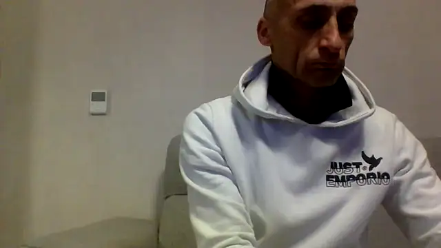 ANGELSANTAMARIA- online show from November 2025 06:57:02 PM