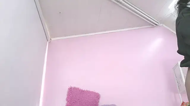 Snapshot of Hiyakasudere chatting on January 2026 02:54:02 PM Hiyakasudere online show from January 2026 02:54:02 PM