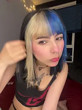 Snapshot of mavimist__ chatting on September 2025 12:10:02 AM mavimist online show from September 2025 12:10:02 AM