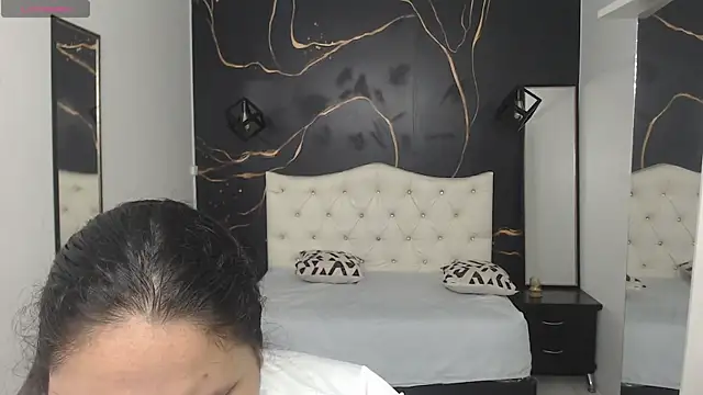 Aaliyah11 online show from September 2025 10:46:01 PM