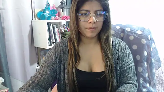 Snapshot of KatteAngelLat chatting on October 2025 01:35:01 AM KatteAngelLat online show from October 2025 01:35:01 AM