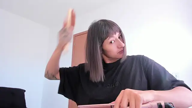 ggor4w33 online show from October 2025 10:15:01 AM