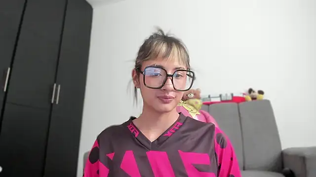 ggor4w33 online show from March 2026 05:40:01 PM