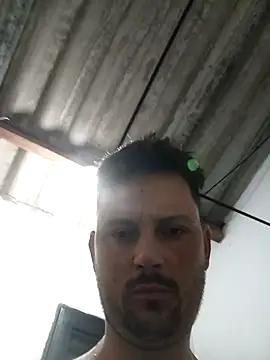 leocir081995 online show from February 2026 12:36:02 AM