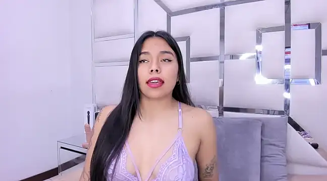 Snapshot of ZoeWan69 chatting on February 2025 06:39:01 PM ZoeWan69 online show from February 2025 06:39:01 PM