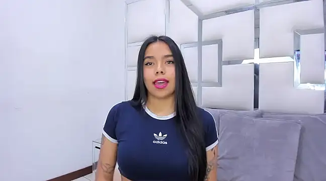 Snapshot of ZoeWan69 chatting on February 2025 10:50:01 AM ZoeWan69 online show from February 2025 10:50:01 AM