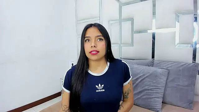 Snapshot of ZoeWan69 chatting on March 2025 10:45:02 AM ZoeWan69 online show from March 2025 10:45:02 AM