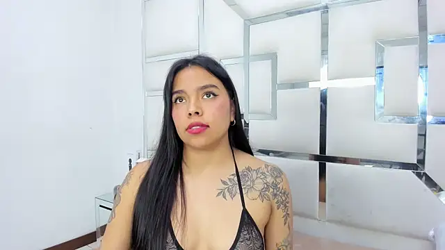 Snapshot of ZoeWan69 chatting on March 2025 02:33:02 PM ZoeWan69 online show from March 2025 02:33:02 PM