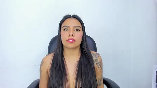 Snapshot of ZoeWan69 chatting on March 2025 07:17:01 PM ZoeWan69 online show from March 2025 07:17:01 PM