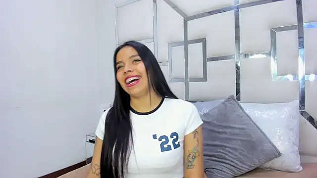 Snapshot of ZoeWan69 chatting on March 2025 11:53:01 AM ZoeWan69 online show from March 2025 11:53:01 AM