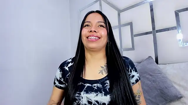 Snapshot of ZoeWan69 chatting on September 2025 01:16:01 PM ZoeWan69 online show from September 2025 01:16:01 PM