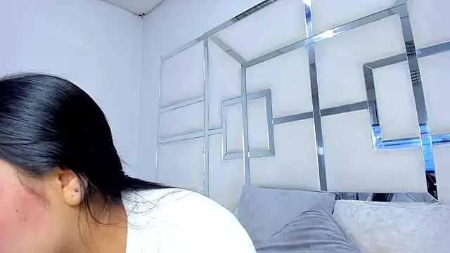 Snapshot of ZoeWan69 chatting on October 2025 12:01:02 PM ZoeWan69 online show from October 2025 12:01:02 PM