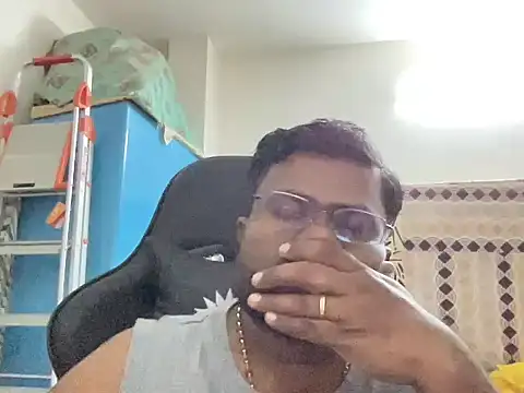 hottim786 online show from February 2026 05:49:02 PM