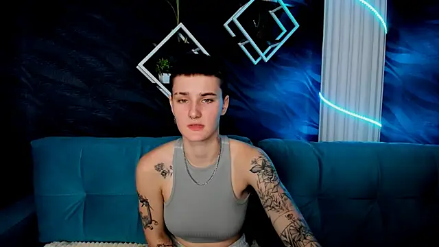 Snapshot of LindaBryantt chatting on March 2025 06:35:01 AM LindaBryantt online show from March 2025 06:35:01 AM
