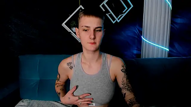 Snapshot of LindaBryantt chatting on March 2025 11:08:01 AM LindaBryantt online show from March 2025 11:08:01 AM