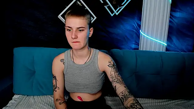 Snapshot of LindaBryantt chatting on March 2025 07:58:02 AM LindaBryantt online show from March 2025 07:58:02 AM