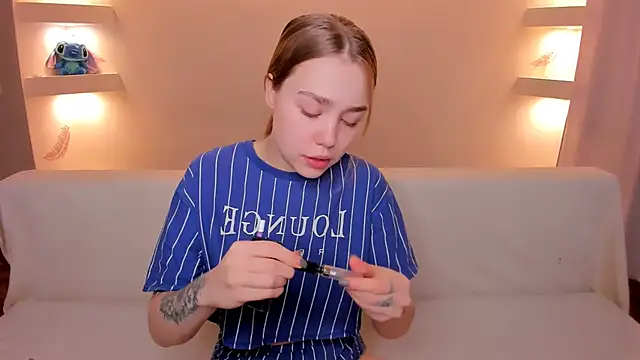 YourMegan online show from November 2025 05:40:02 PM