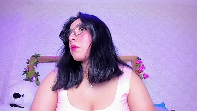 BeccaMathew online show from May 2026 01:33:02 AM