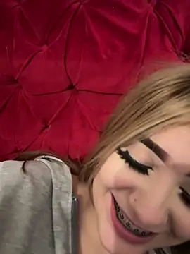 Snapshot of akirahattori chatting on October 2025 04:37:02 AM akirahattori online show from October 2025 04:37:02 AM