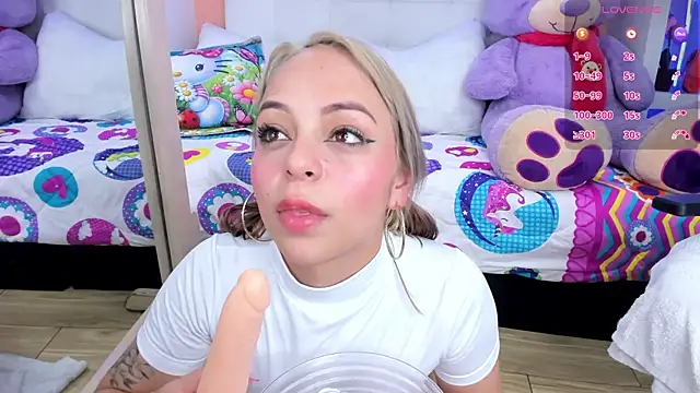 Snapshot of miss__lizeth chatting on February 2025 09:38:02 PM miss lizeth online show from February 2025 09:38:02 PM