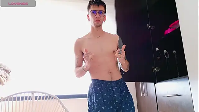 MATT SHADOWS7 online show from February 2026 03:48:02 PM