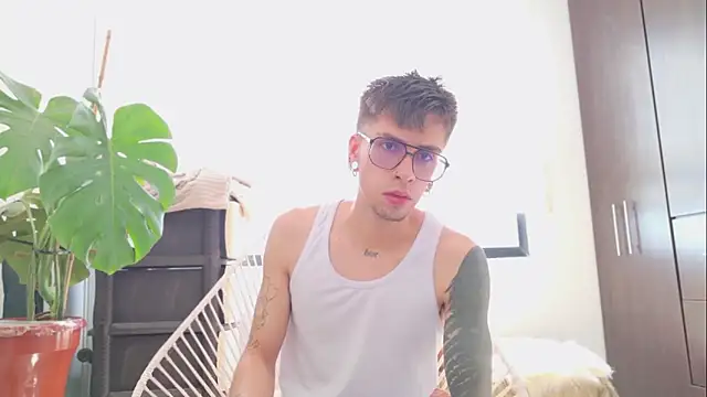 MATT SHADOWS7 online show from February 2026 02:21:01 PM