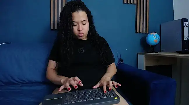 Snapshot of ema_abby chatting on February 2025 10:09:01 PM ema abby online show from February 2025 10:09:01 PM