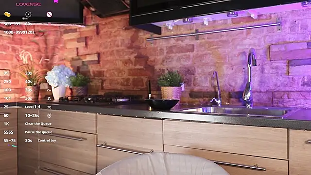 Snapshot of Agatha_Mott chatting on March 2025 02:32:01 PM Agatha Mott online show from March 2025 02:32:01 PM