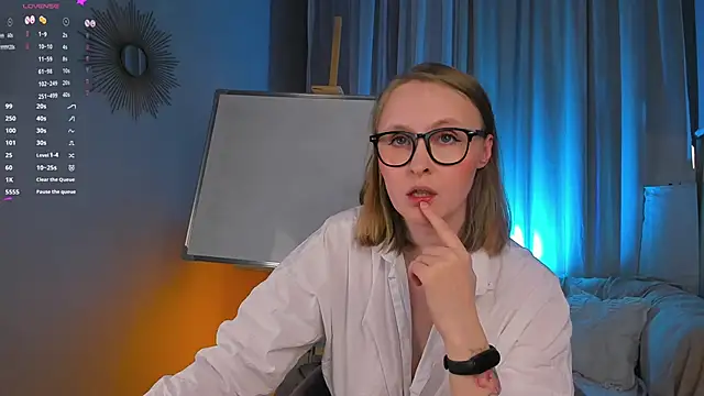 Snapshot of Agatha_Mott chatting on March 2025 01:56:02 PM Agatha Mott online show from March 2025 01:56:02 PM