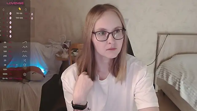 Snapshot of Agatha_Mott chatting on September 2025 05:07:01 AM Agatha Mott online show from September 2025 05:07:01 AM