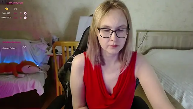 Snapshot of Agatha_Mott chatting on October 2025 05:15:02 AM Agatha Mott online show from October 2025 05:15:02 AM