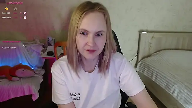 Snapshot of Agatha_Mott chatting on November 2025 03:08:02 AM Agatha Mott online show from November 2025 03:08:02 AM