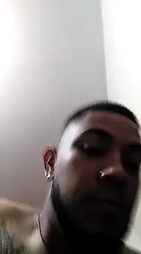 Snapshot of Elgroney23 chatting on February 2025 03:09:01 AM Elgroney23 online show from February 2025 03:09:01 AM