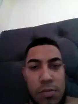 Snapshot of Elgroney23 chatting on February 2025 08:28:01 PM Elgroney23 online show from February 2025 08:28:01 PM