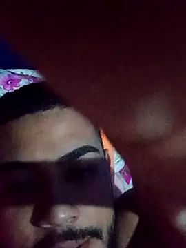 Snapshot of Elgroney23 chatting on December 2025 01:15:02 AM Elgroney23 online show from December 2025 01:15:02 AM