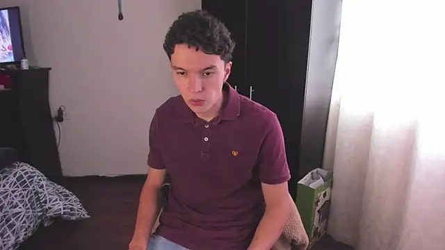 Snapshot of Mastrangelo_xxx chatting on March 2025 01:53:02 PM Mastrangelo xxx online show from March 2025 01:53:02 PM