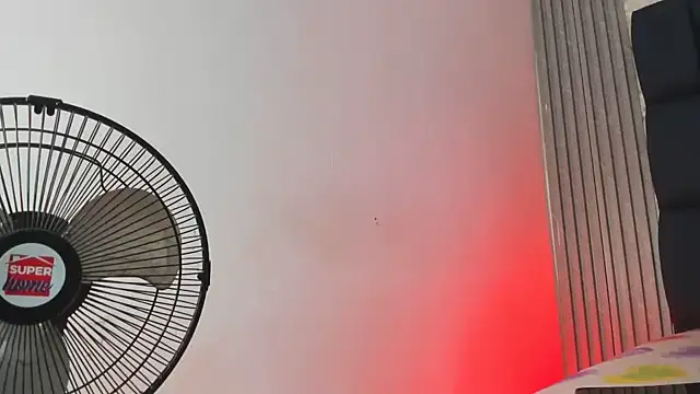 Ashlyaurora online show from November 2025 03:51:01 AM