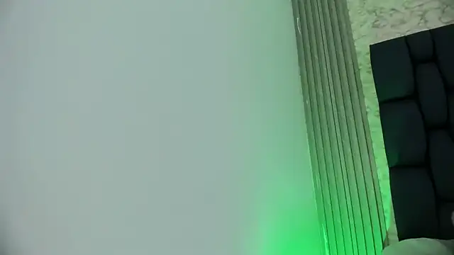 Ashlyaurora online show from March 2026 04:28:02 AM