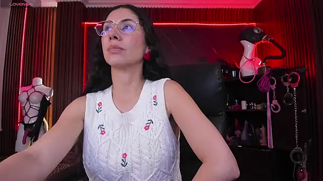 Snapshot of XiaQueen chatting on November 2025 08:34:02 PM XiaQueen online show from November 2025 08:34:02 PM