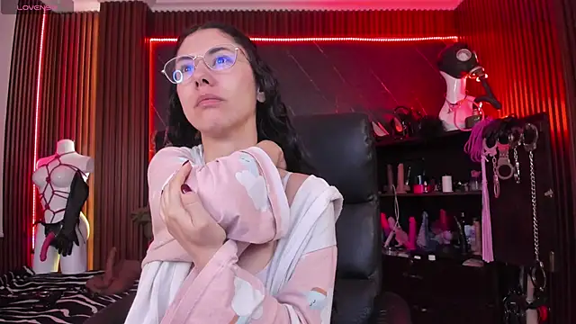 Snapshot of XiaQueen chatting on December 2025 11:58:02 AM XiaQueen online show from December 2025 11:58:02 AM