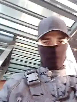 Snapshot of 1Dseralmora2 chatting on October 2025 01:17:01 PM 1Dseralmora2 online show from October 2025 01:17:01 PM