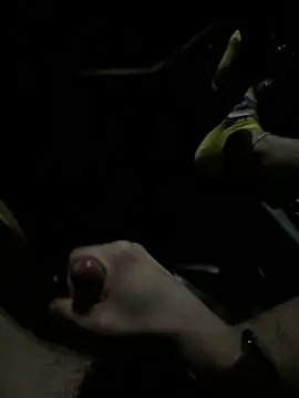 Snapshot of Izzzy21 chatting on October 2025 12:34:01 AM Izzzy21 online show from October 2025 12:34:01 AM