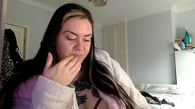 AureliaXOX online show from February 2025 10:07:01 AM